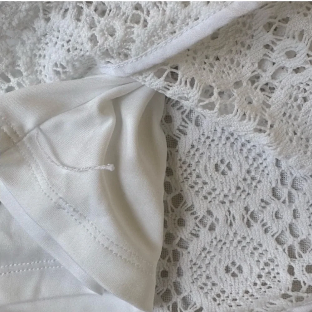 SOLD Lilly Pulitzer | Girl's Little Topanga Dress in White
Size S (4-5) - Picture 4 of 5